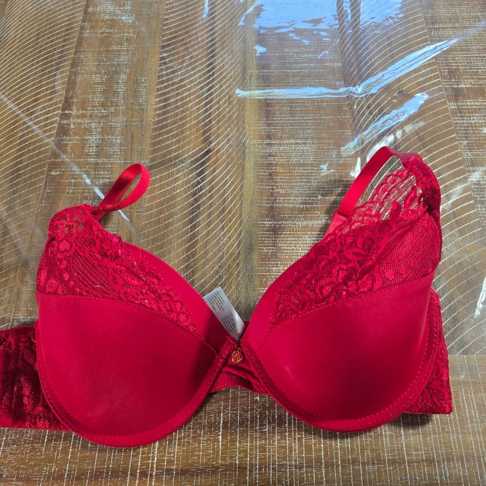 Adrienne Vittadini Studio Red Lace Trim Underwire Bra 36C Molded Cup 2999-36